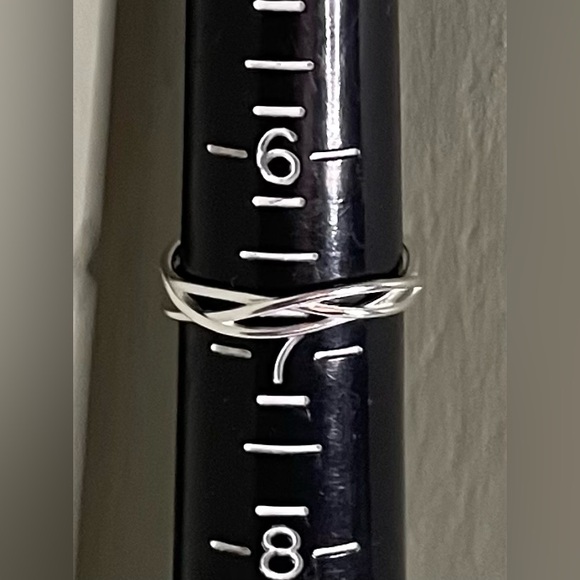 NWT Sterling Silver 925 Twisted Cuff Ring-OS Intertwined Silver Design
MSRP $45 - Picture 8 of 12